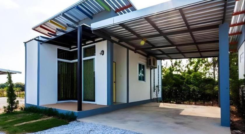 Sixty-Nine Resort Nakhon Phanom Ngoại thất bức ảnh